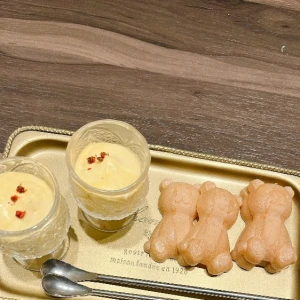 可愛すぎるシャンパンいただきました🥰の写真2枚目