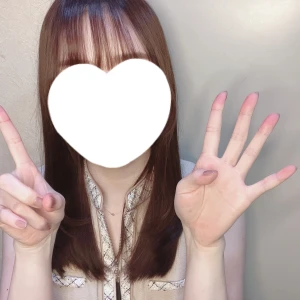 出勤しました🥳の写真1枚目