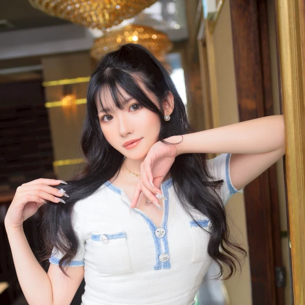 松山キャバクラ「ブイオキナワ」