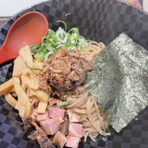 こんばんわん🐶みゆきです今日は出勤前にお店の近くのラーメン屋🍜さんに行きましたの写真1枚目