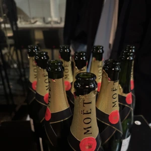 2月もありがとうございました🥂の写真2枚目