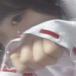 こんばんは！はるです🌸の写真1枚目