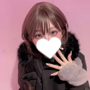 去年の写真なんだけど、この時みたいに茶髪に戻そうか悩んできた〜🥹🥹の写真1枚目