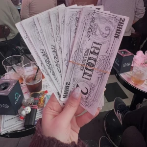 1/16(金) 21時からいます👯‍♀️の写真1枚目