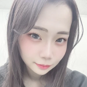 10/10 学校です🏫の写真1枚目