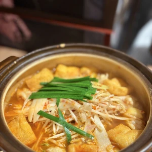 この前出勤前にのあと赤から食べてきた🌶の写真1枚目