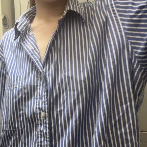 21時からいます〜🎶の写真1枚目