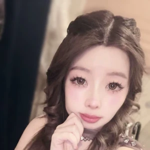 こんばんはー❤いよなだよー😊の写真1枚目