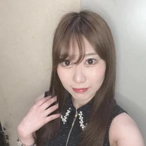 前髪が少し伸びてきた！の写真1枚目