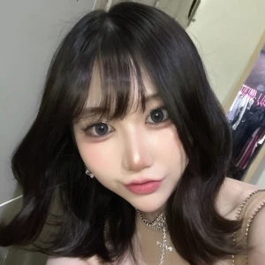 出勤してるよ🖤の写真1枚目