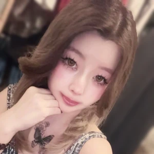 こんばんはー😉いよなだよー❤の写真1枚目