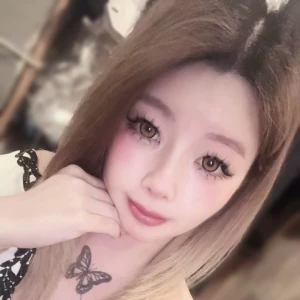 こんばんはー😉いよなだよー♥の写真1枚目