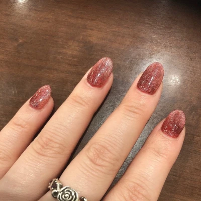 ネイルでキラキラ