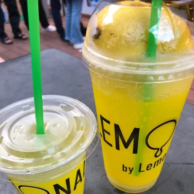 レモネード飲んだ