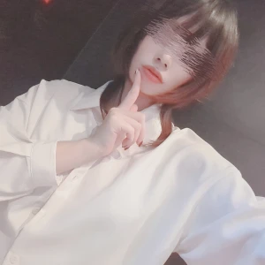 こんばんは、㌨です︎💕︎︎の写真1枚目