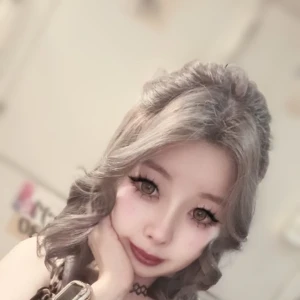 こんばんはー！いよなだよー☺️の写真1枚目