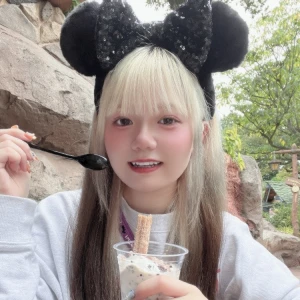 おはよ～～😪\♥︎/の写真1枚目