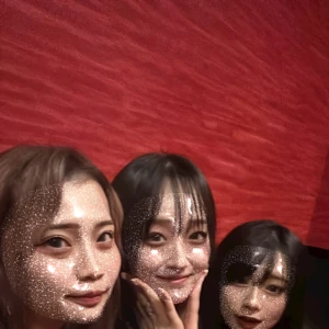 10/5 スリーショット😳😳の写真1枚目