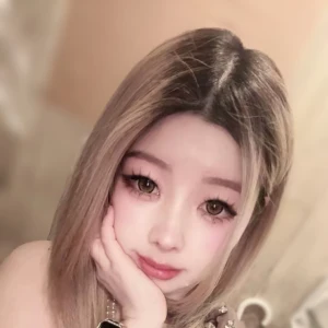 こんばんはー😊いよなだよー❤の写真1枚目