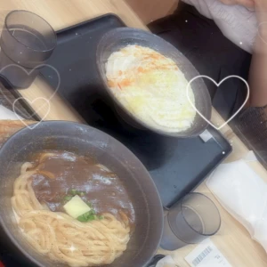 みんなでご飯～🤤🧡の写真1枚目