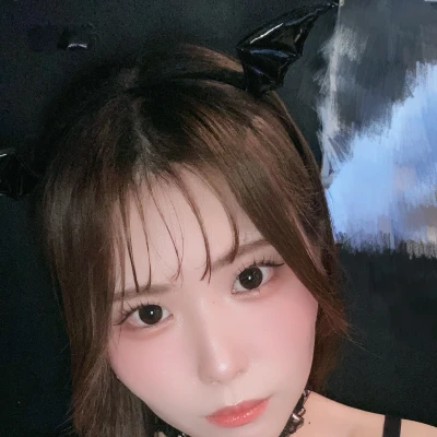 本日21:00より出勤してます❣️