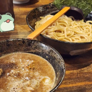 21時から出勤します🐸の写真1枚目