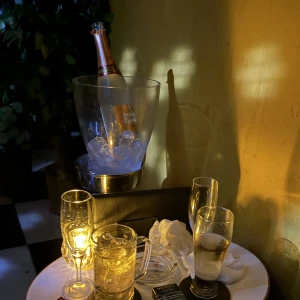 先週は場内指名からのシャンパン2本ありがとうございました😭♡の写真1枚目