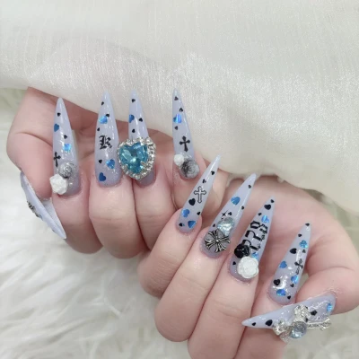 今日から木曜日までお休みなので沢山寝て沢山アニメ見たりします！