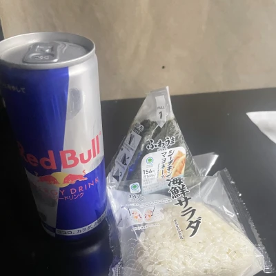 こんばんはつゆです😘今日は昼職があって忙しかったのでお昼ご飯の写真を載せますね😚いつもこんな感じのご飯食べてます🥺今日も出勤頑張ります🥰