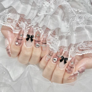 そういえばネイル変えた（´-`）.｡oOの写真1枚目