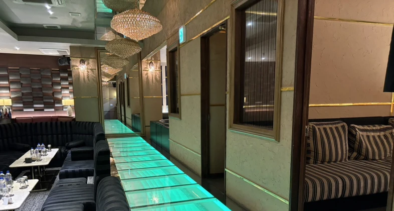 松山キャバクラ「ブイオキナワ」