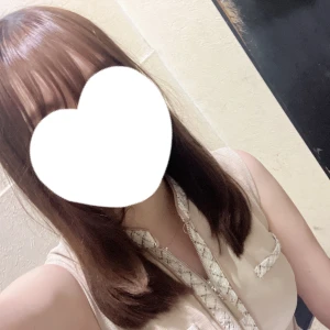 出勤しました🐰♡の写真1枚目