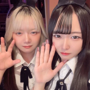 外でなんかお祭りしてる笑笑の写真1枚目