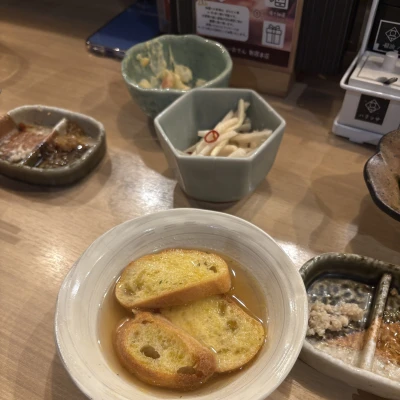 この前ガーリックトーストのおでん初めて食べたけど、めーちゃ美味しかった🍢🤍