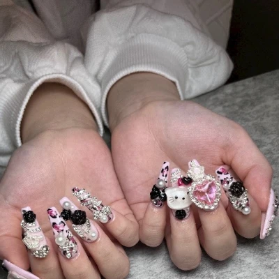 キティさん=^・◦・🎀^=