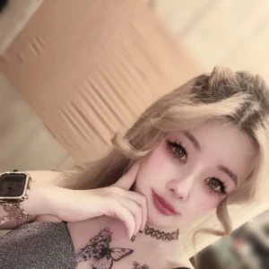 こんばんはー♪いよなだよー😊の写真1枚目