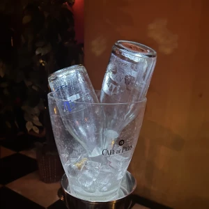 昨日は素敵なお客様にシャンパン頂きました🍾♡の写真1枚目
