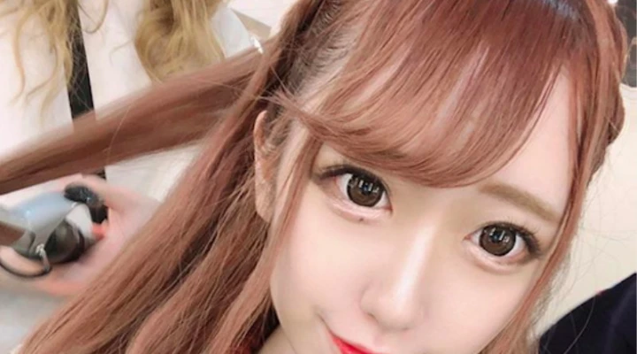 人気キャバ嬢がライブ配信💻アップス「桜咲りん」さんがドンキポスターイベント出演😍