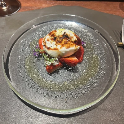 休んでしまいました…。