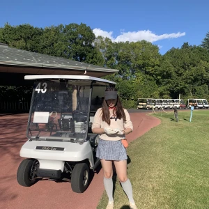 実はゴルフ経験ありなひと⛳️🙋‍♀️の写真1枚目
