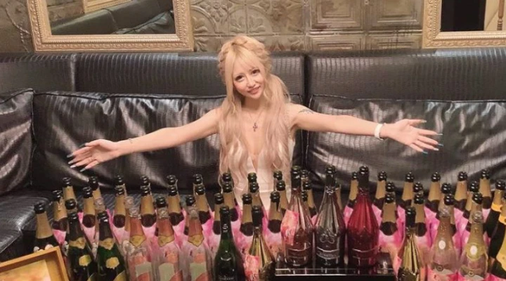 歌舞伎町リュクセ「成瀬るな」さんが10月の好成績を報告💖お店で会いたい!