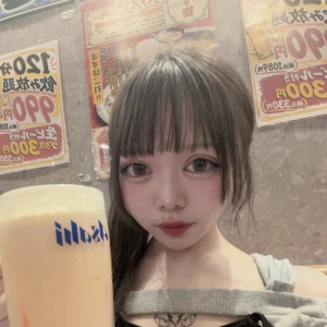 おやすみ飲みに来ているー💖の写真1枚目