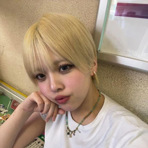 あや