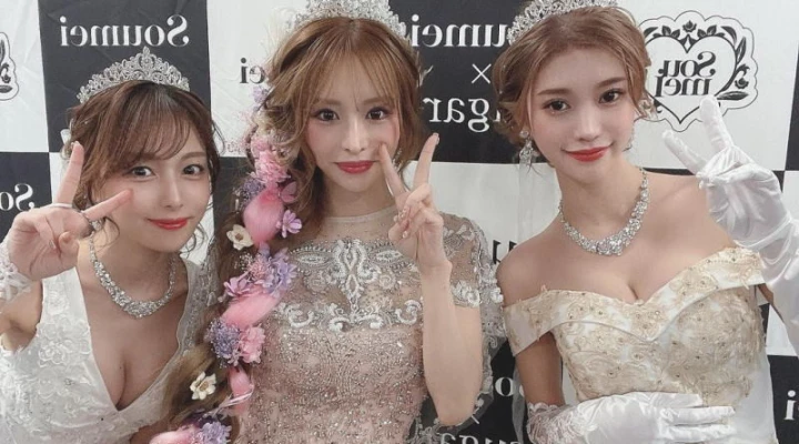 JUNGLE TOKYO桜井みづきさん関西コレクションのオフショットを公開中♡まるでプリンセス♡