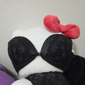 キティにお洋服着せてみました🎀の写真1枚目