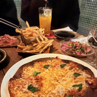 最近食べた美味しいピザとポテトとその他😆