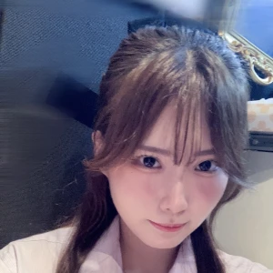 本日21:00より出勤してます❣️の写真1枚目