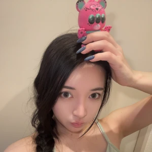 今日はねえ😊ネイル変えてきたんだよぉの写真2枚目