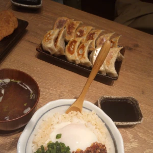 昨日はマブダチとも呼べるK君（本名自重）とお食事会。の写真3枚目