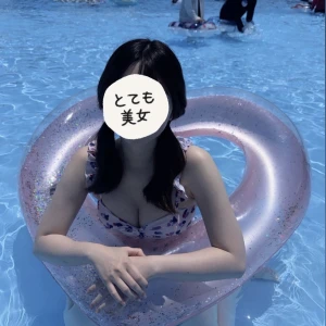 これは8月の頭にプール行ってきた時のお写真。の写真1枚目